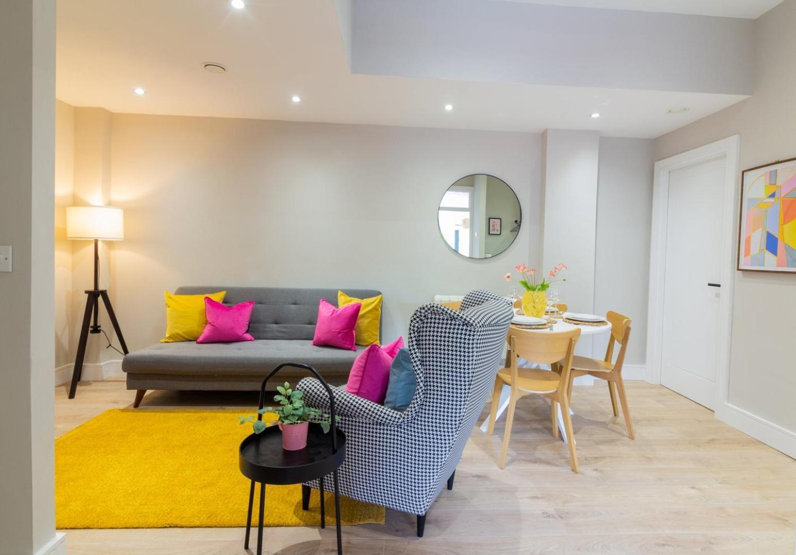 Guestready - Encantando O Apartamento 2Br No Newmarket Hall Дублин Экстерьер фото