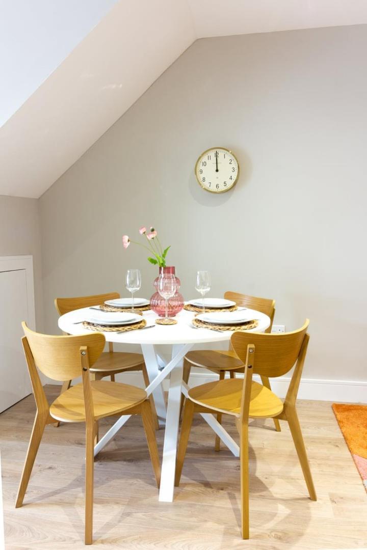 Guestready - Encantando O Apartamento 2Br No Newmarket Hall Дублин Экстерьер фото